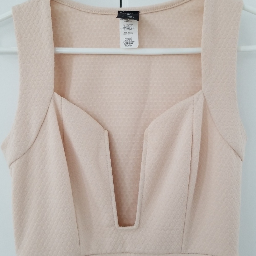 Dress - Picture 3 of 4